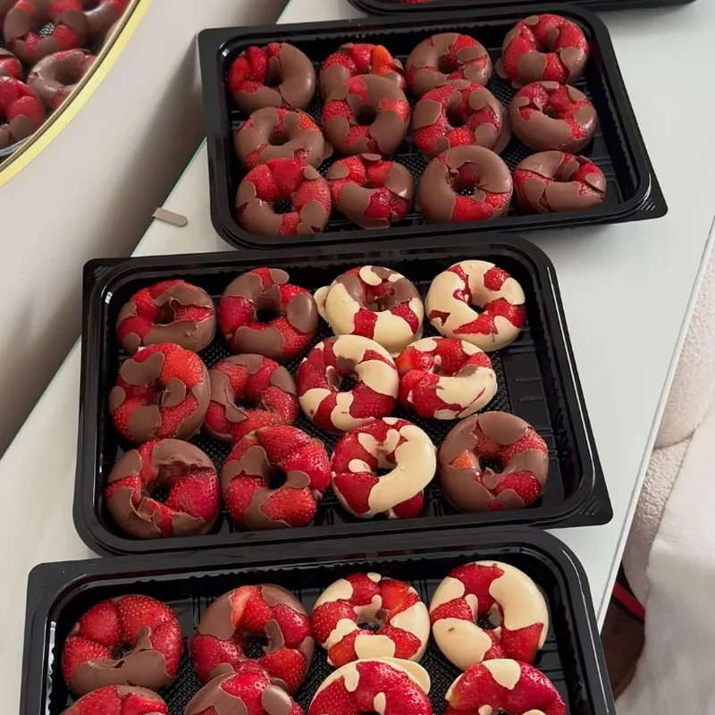 Fruit Donuts Bandejas Produção